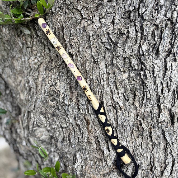  Varita Mágica en Madera de Olivo con Amatista y Cuarzo Rosa – Protección y Equilibrio