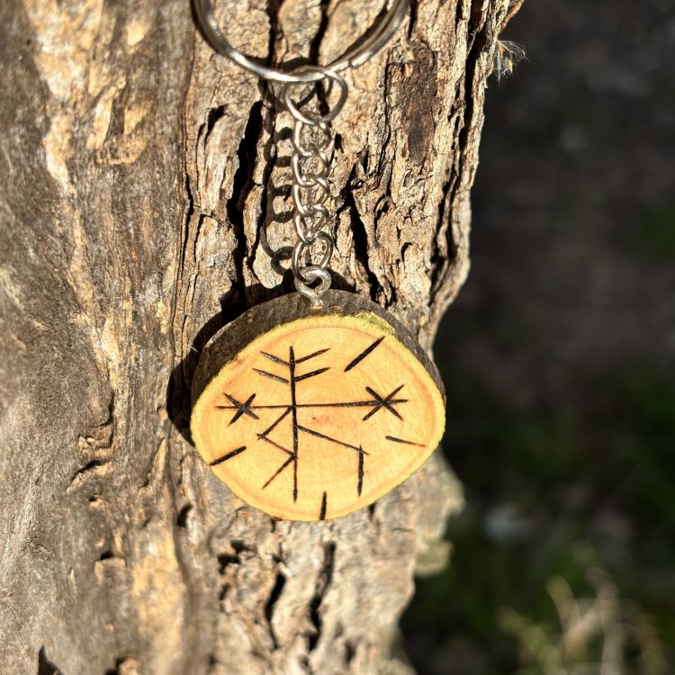  Llavero de Madera de Olivo Abrecaminos – Artesanal