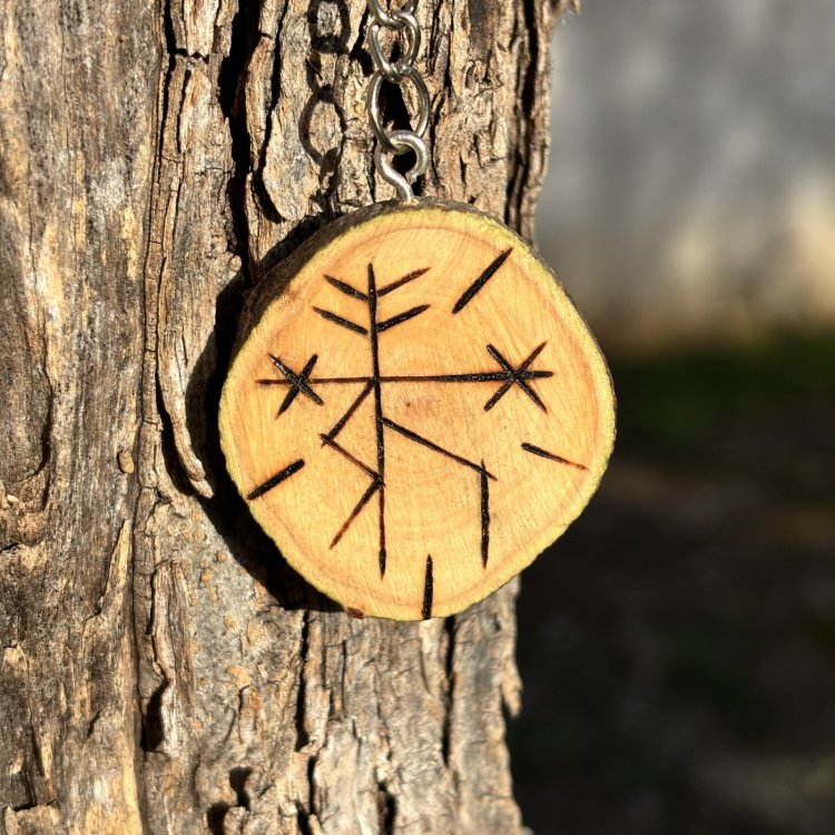  Llavero de Madera de Olivo Abrecaminos – Artesanal