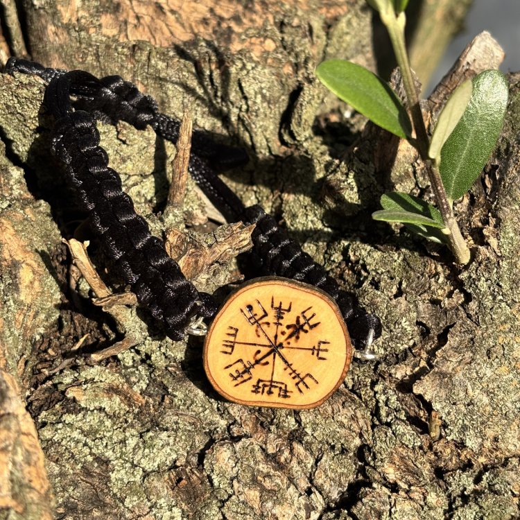  Pulsera de Protección Vegvisir en Madera de Olivo