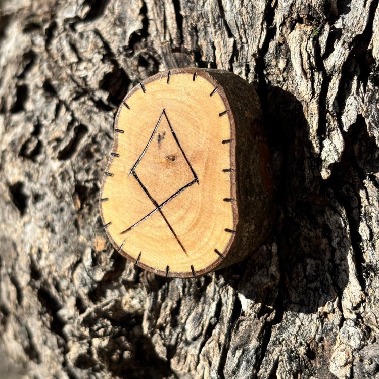  Runa Vikinga Othila en Madera de Olivo – Símbolo de Hogar, Herencia y Familia