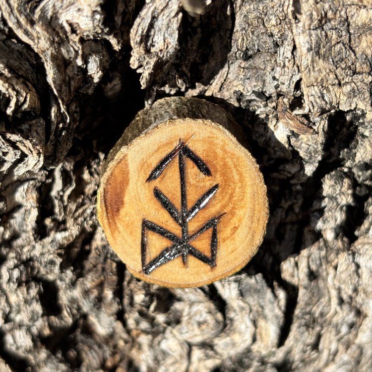  Talismán Trabajo y Superación en Madera de Olivo – Determinación y Valentía