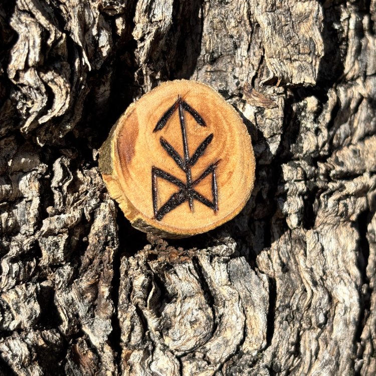  Talismán Trabajo y Superación en Madera de Olivo – Determinación y Valentía