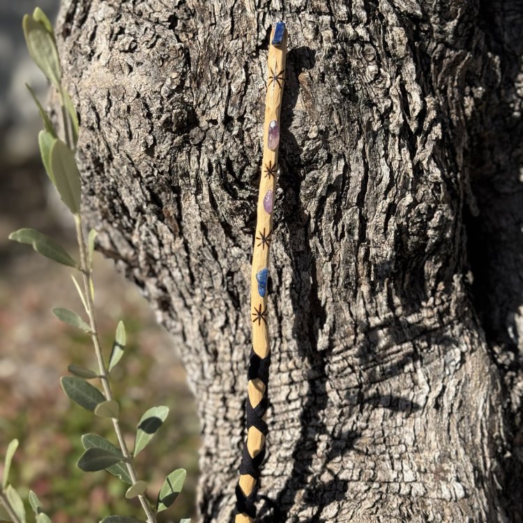  Varita Mágica de Olivo con Lapislázuli y Amatistas
