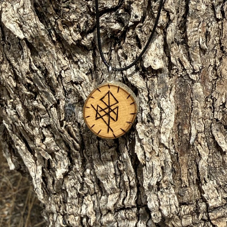  Colgante Odín en Madera de Olivo – Sabiduría y Poder Nórdico