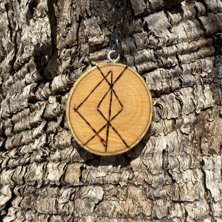  Llavero para Atraer el Amor en Madera de Olivo – Talismán de Energía Amorosa