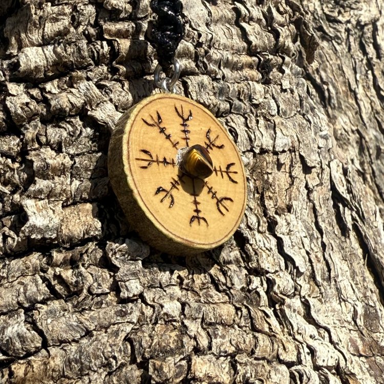  Ciondolo Aegishjalmur in Ulivo con Occhio di Tigre