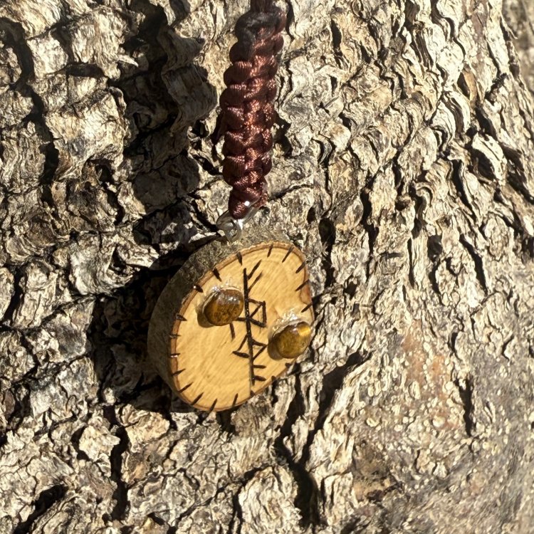  Colgante Freya de Olivo con Ojos de Tigre – Amor y Protección