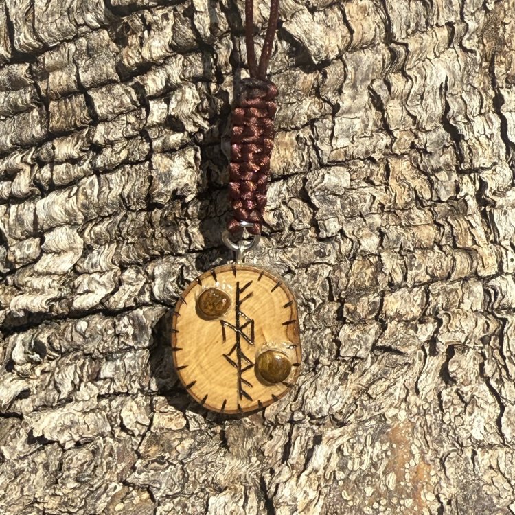  Colgante Freya de Olivo con Ojos de Tigre – Amor y Protección