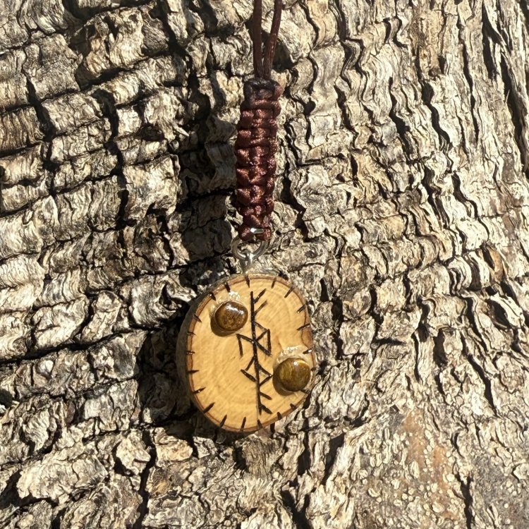  Colgante Freya de Olivo con Ojos de Tigre – Amor y Protección