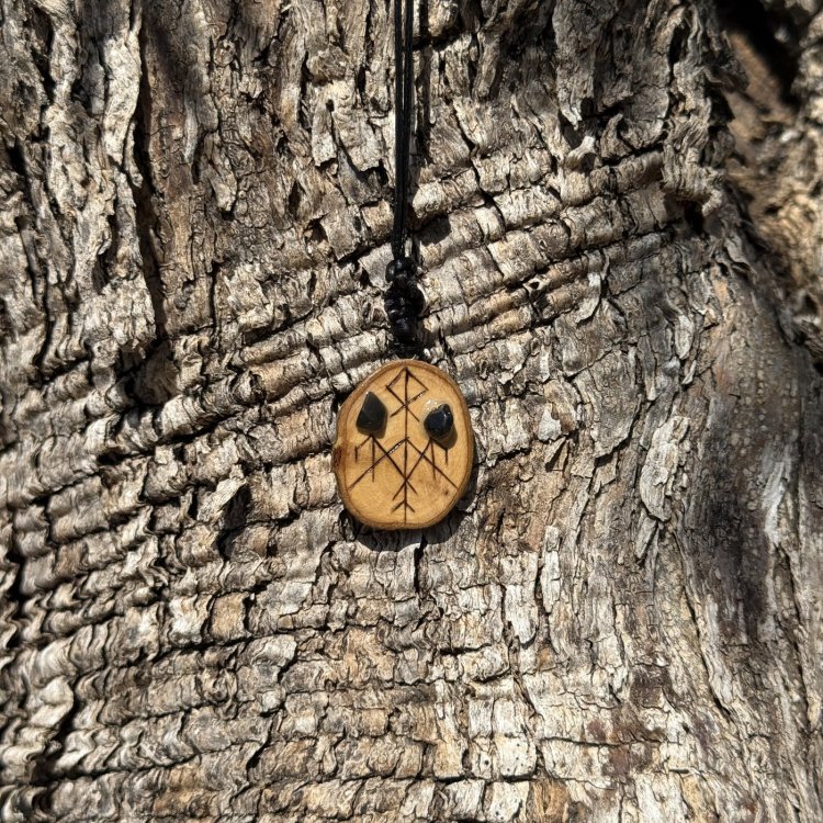  Colgante Wardruna de Olivo con Obsidianas – Protección Elevada