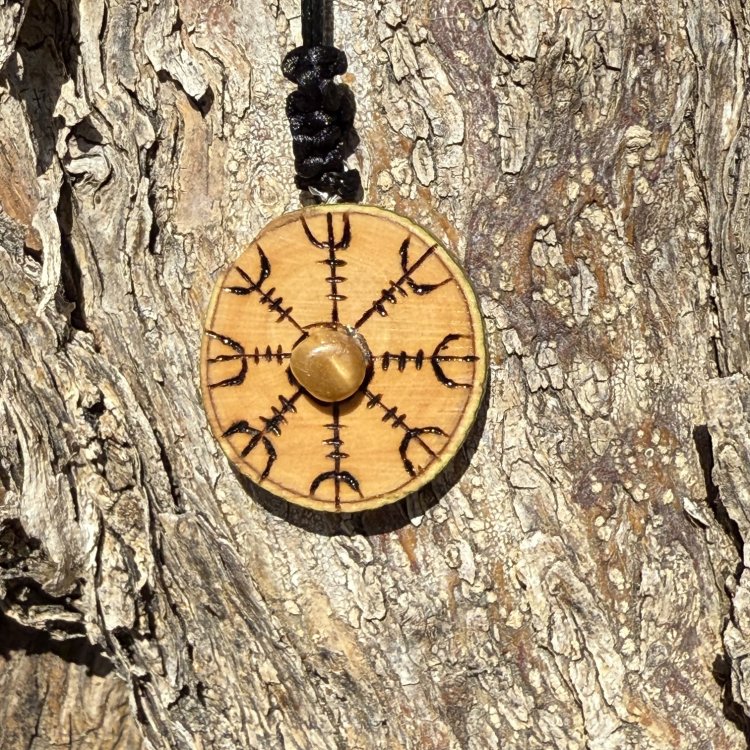  Ciondolo Aegishjalmur in Ulivo con Occhio di Tigre Chiaro