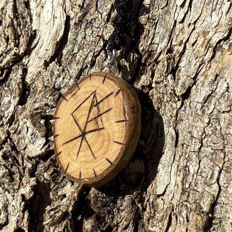  Talismano Lupo in Ulivo – Ciondolo Runico Vichingo