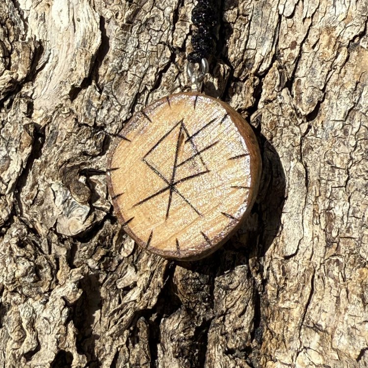  Talismano Lupo in Ulivo – Ciondolo Runico Vichingo