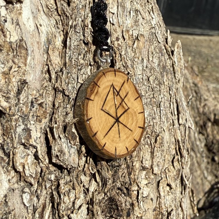  Talismano Lupo in Ulivo – Ciondolo Runico Vichingo