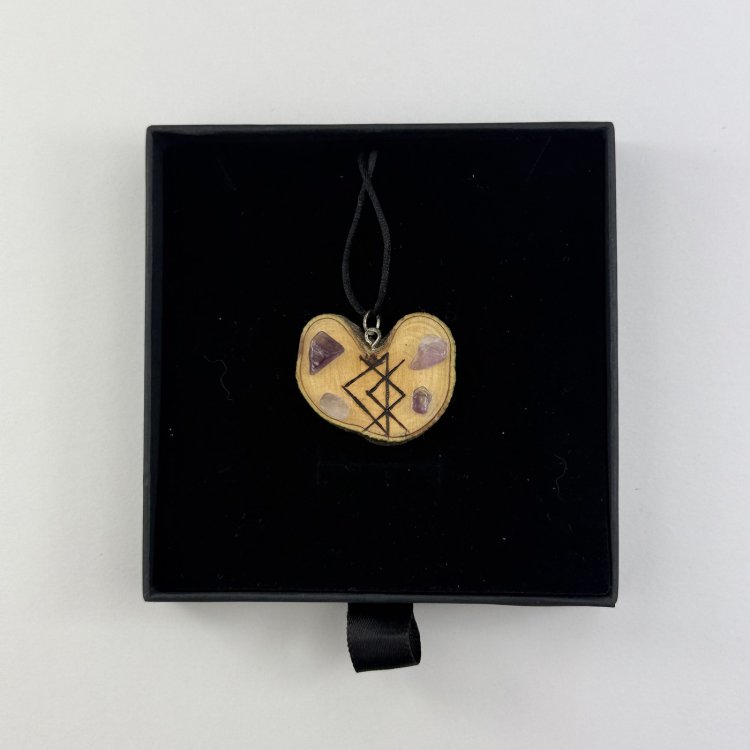  Colgante Amor en Madera de Olivo con Amatistas – Amor y Pasión